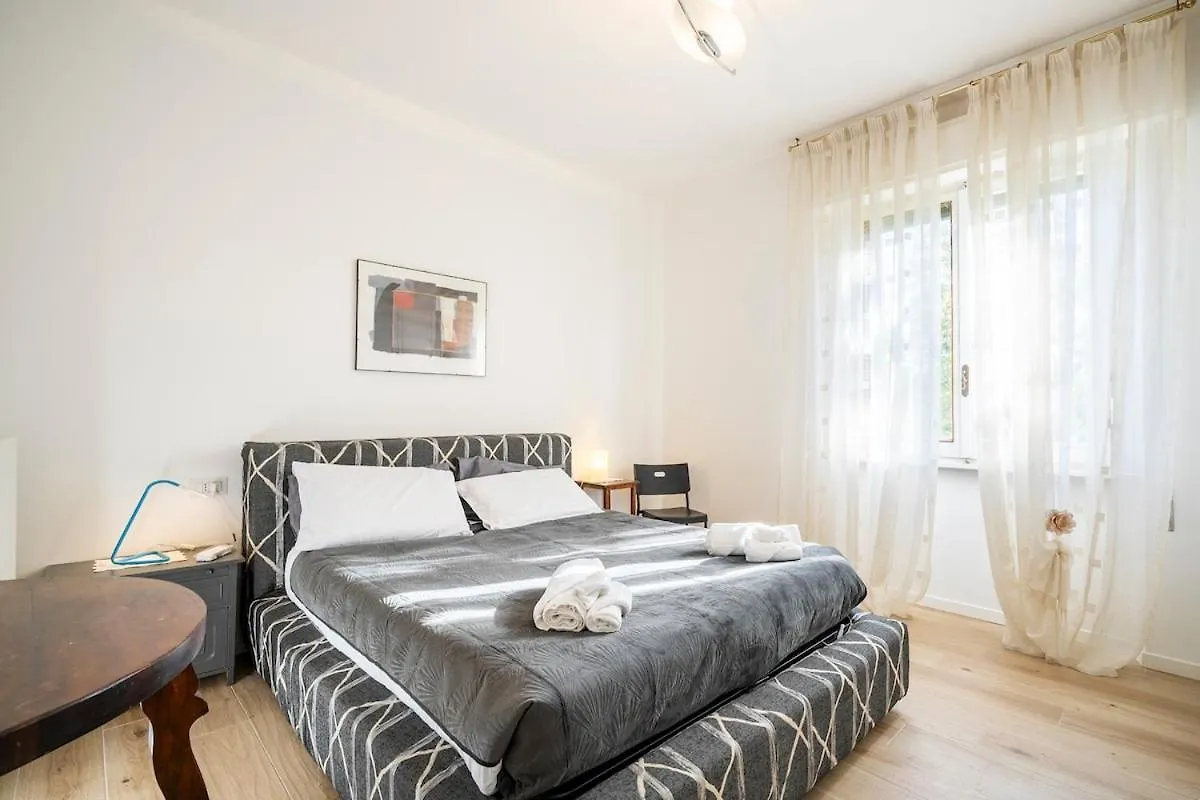 Franchi Stadium Elegant Apartment contacts
